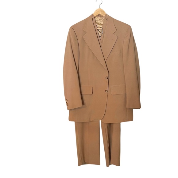 Vintage Rogers Peet Men's 100% Texturized Polyester Tailored Tan Suit Set, NEW - Picture 1 of 16